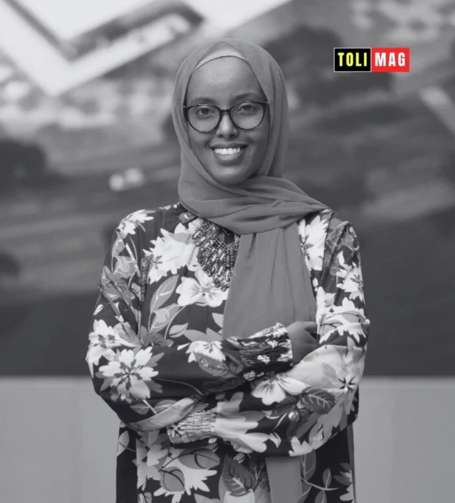 Portrait de Siman Rachid Abdi, entrepreneure djiboutienne et cofondatrice de HAMSI, incarnant une nouvelle génération de femmes africaines engagées pour l’autonomie économique.